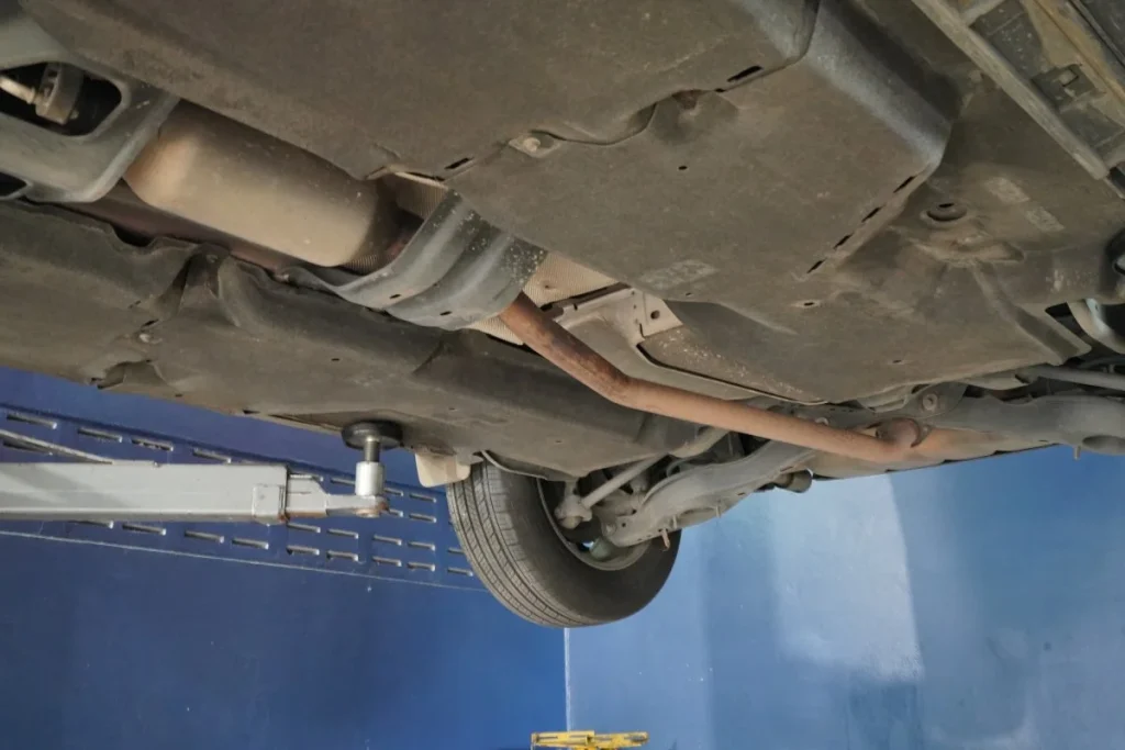 exhaust repair mechanic
